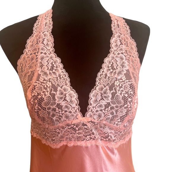 Vintage Victoria’s Secret Satin and Lace Halter Chemise Slip Size Medium - Picture 2 of 5